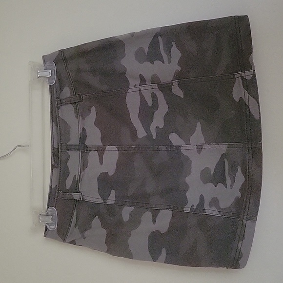 Aeropostale camo mini skirt - Picture 2 of 5